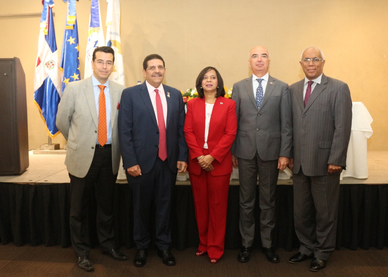 ODAC destaca compromiso de Medina impulsar Sistema Dominicano para la Calidad imagen