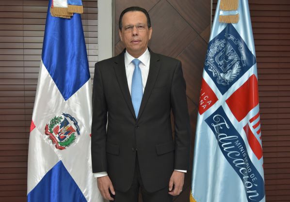 Ministro aboga por aunar esfuerzos para seguir profundizando Educación imagen