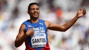 Luguelín Santos obtiene segundo lugar en bajo techo de Francia