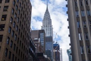 Hombre cayó desde un edificio de 12 pisos en NY