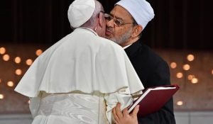 ABU DABI: El papa Francisco e imán de Al Azhar acuerdan promover diálogo ABU DABI: El papa Francisco e imán de Al Azhar acuerdan promover diálogo