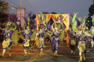 Unas 100 comparsas participan en el Carnaval del Distrito Nacional