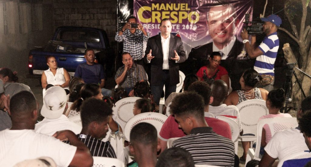 Manuel Crespo plantea ponerle tope al endeudamiento en la R.Dominicana imagen
