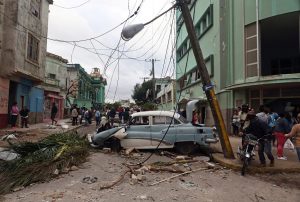 CUBA: Suman seis los muertos por el azote de un fuerte tornado