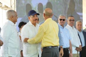 HATO MAYOR: Danilo busca compras se hagan a los productores nacionales