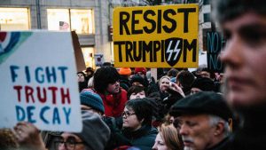 EE.UU: Coalición de fiscales demanda a Trump por declaración de emergencia