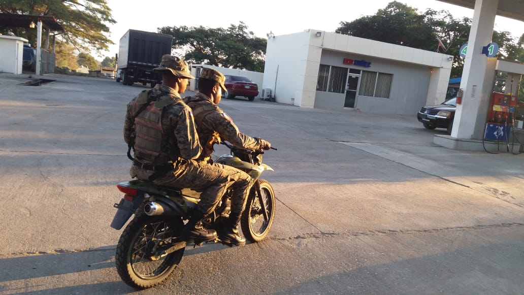 República Dominicana busca evitar el comercio ilegal combustibles a Haití imagen