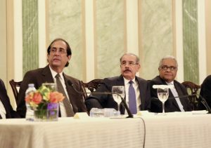 Doctor Ramón Tallaj presenta su experiencia en comunidades pobres NY Doctor Ramón Tallaj presenta su experiencia en comunidades pobres NY