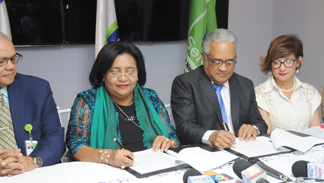 Autoridades de Salud firman convenio para fortalecer Programa Alto Costo imagen