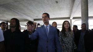 VENEZUELA: Contraloría audita a Guaidó; exigen ayuda humanitaria