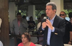 Leonel Fernández aboga por un plan de desarrollo sustentable en la frontera Leonel Fernández aboga por un plan de desarrollo sustentable en la frontera