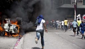 Un joven muere tras nuevos y violentos enfrentamientos en Haití
