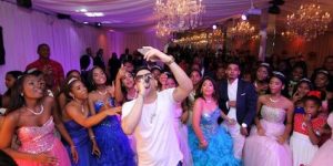 Shadow Blow y Lo Blanquito cumplen sueño de 25 quinceañeras Shadow Blow y Lo Blanquito cumplen sueño de 25 quinceañeras