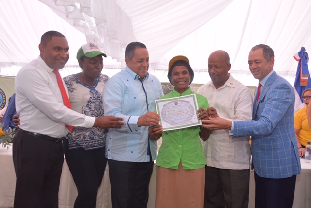 Gobierno incorpora 24 mil 800 tareas en Hato Mayor y El Seybo imagen