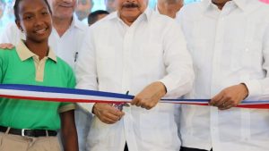 LA ALTAGRACIA: Presidente Medina inaugura escuelas en Bávaro y Bayahíbe
