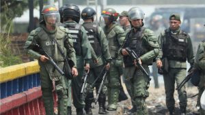 VENEZUELA: Desertan 156 militares más y van a Colombia; cifra total llega a 567