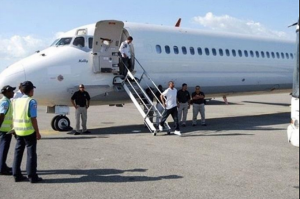 Llegan a la República Dominicana otros 80 deportados desde EE.UU. Llegan a la República Dominicana otros 80 deportados desde EE.UU.