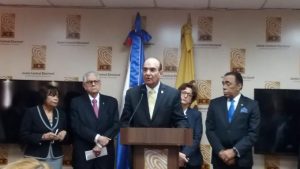 JCE ordena investigación en hospitales del este por mafia actas de nacimiento