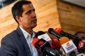 Guaidó responsabiliza por el apagón a la «ineficiencia del usurpador Maduro»