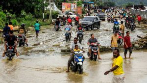 INDONESIA: Al menos 50 muertos en inundaciones afectan a Papúa