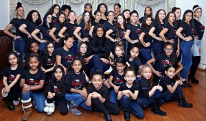 Dominicana Elizabeth Rosario presenta show de moda en El Bronx