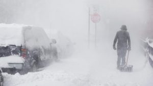 Ciclón bomba acecha centro de EU y provoca masivas cancelaciones vuelos Ciclón bomba acecha centro de EU y provoca masivas cancelaciones vuelos