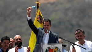 Guaidó inició recorrido por Venezuela para buscar apoyo de compatriotas Guaidó inició recorrido por Venezuela para buscar apoyo de compatriotas