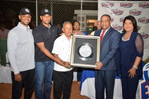 Liga Quique Cruz inaugura torneo beisbol interno