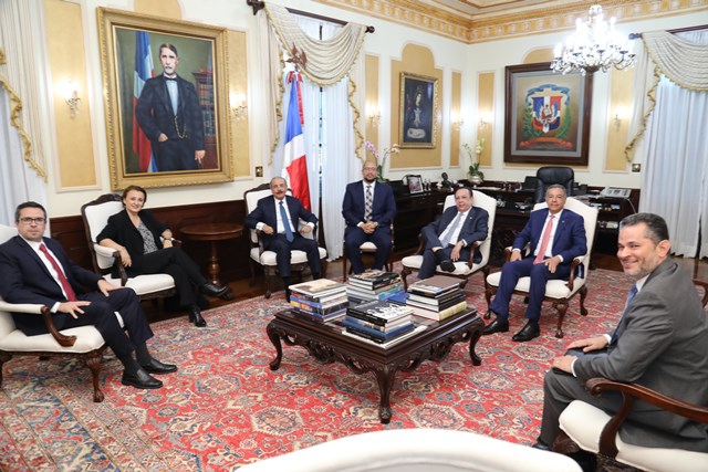 Misión FMI destaca logros económicos de la Rep. Dominicana al terminar su visita imagen