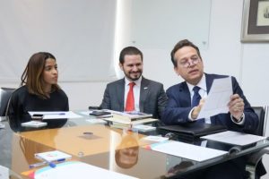 Bisonó promete en ANJE bajar Impuestos y relanzar producción nacional Bisonó promete en ANJE bajar Impuestos y relanzar producción nacional