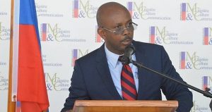 Presidente haitiano nombra primer ministro interino en medio de crisis