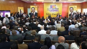 Leonel Fernández encabezará este miércoles encuentro con sector externo Leonel Fernández encabezará este miércoles encuentro con sector externo