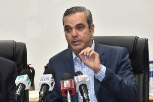 Abinader reitera que un intento de reelección de DM sería “catastrófico”