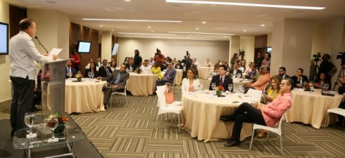 MICM y AIRD financiarán soluciones tecnológicas para encadenar mipymes a grandes empresas imagen