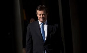 EU: Condenan a casi cuatro años de cárcel al exjefe de campaña de Trump