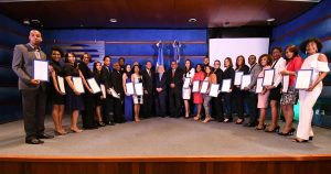 Leonel Fernández entrega premios Funglode/GFDD 2018