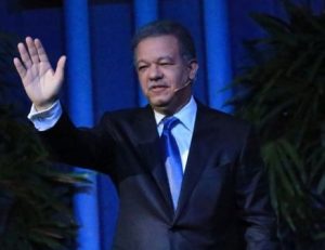 Leonel Fernández pondrá en circulación su más reciente obra Leonel Fernández pondrá en circulación su más reciente obra