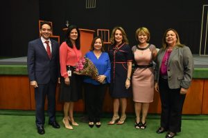 El Banco Central rinde homenaje a mujeres bancentralianas El Banco Central rinde homenaje a mujeres bancentralianas