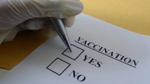 Juez negó a 44 niños “no vacunados” el regreso a clases por brote sarampión Juez negó a 44 niños “no vacunados” el regreso a clases por brote sarampión