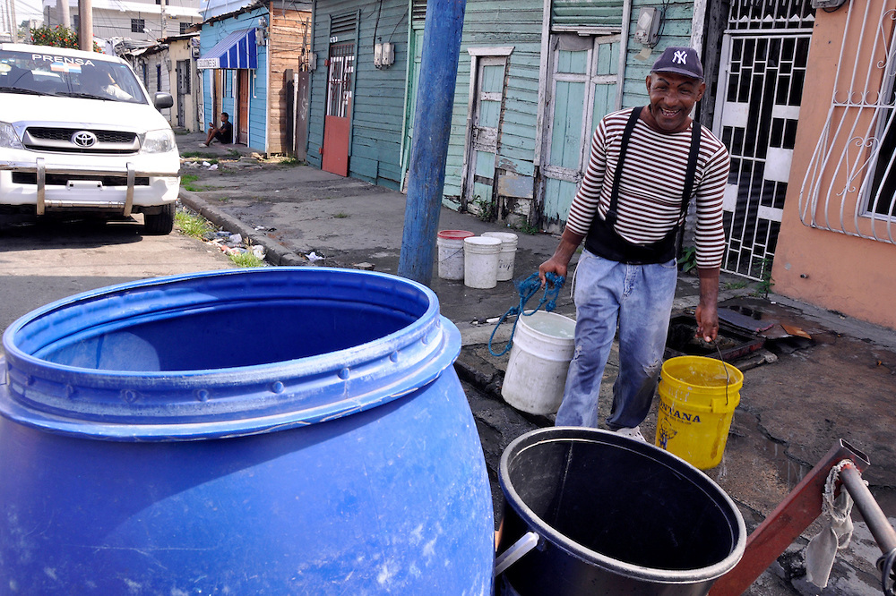Sequía aún afecta a servicio de agua potable en varios sectores Santo Domingo imagen
