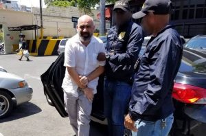 Autoridades dominicanas detienen y extraditarán a francés buscado en su país Autoridades dominicanas detienen y extraditarán a francés buscado en su país