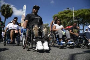Discapacitados participan en jornada inclusión en malecón de Santo Domingo
