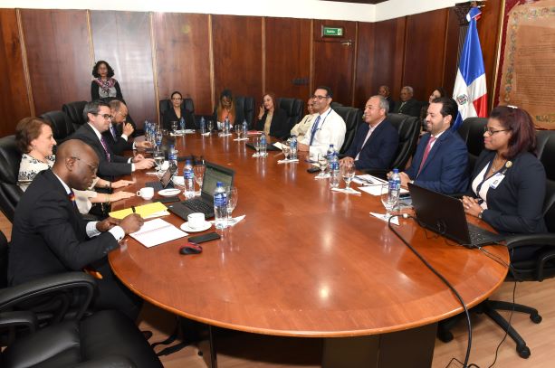 CDEEE informa al FMI de avances en el sector eléctrico en R.Dominicana imagen