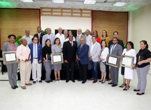 Unev reconoce investigadores por sus aportes a Tecnologías e Innovación