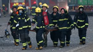 CHINA: Mueren 26 bomberos combatían un incendio forestal