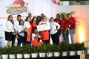 Eligen las mejores habichuelas con dulce de Santo Domingo Este