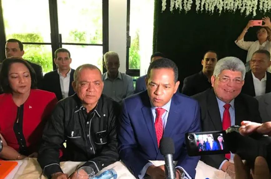 Continuarán este domingo los actos proselitistas a favor presidente Medina imagen