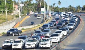 Cuatro millones personas se desplazarán durante la Semana Santa, según el COE Cuatro millones personas se desplazarán durante la Semana Santa, según el COE