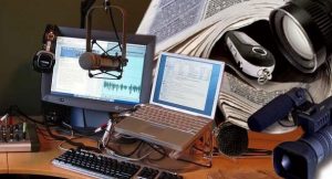 Representantes de distintas entidades felicitan a periodistas de RD en su día