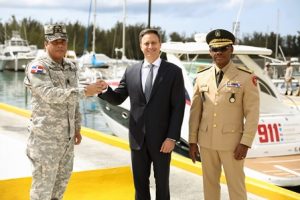 Procurador entrega lancha rápida al Sistema 9-1-1 para fortalecer servicios